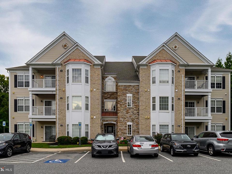 1st image of 506 Lloyd Pl #9-BEL