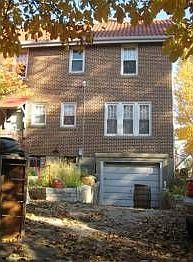 2nd image of 1019 Kreis Ln