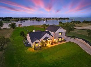7025 Lake Vista Dr, Streetman, TX 75859