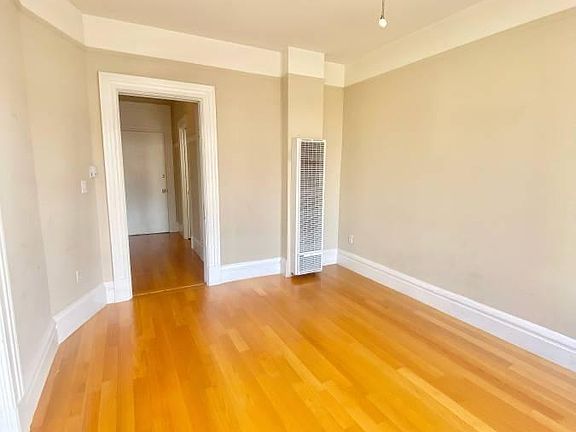 4th image of 512 Frederick St APT 1