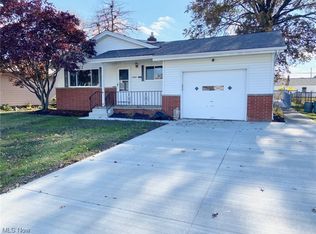 30300 Vineyard Rd, Eastlake, OH