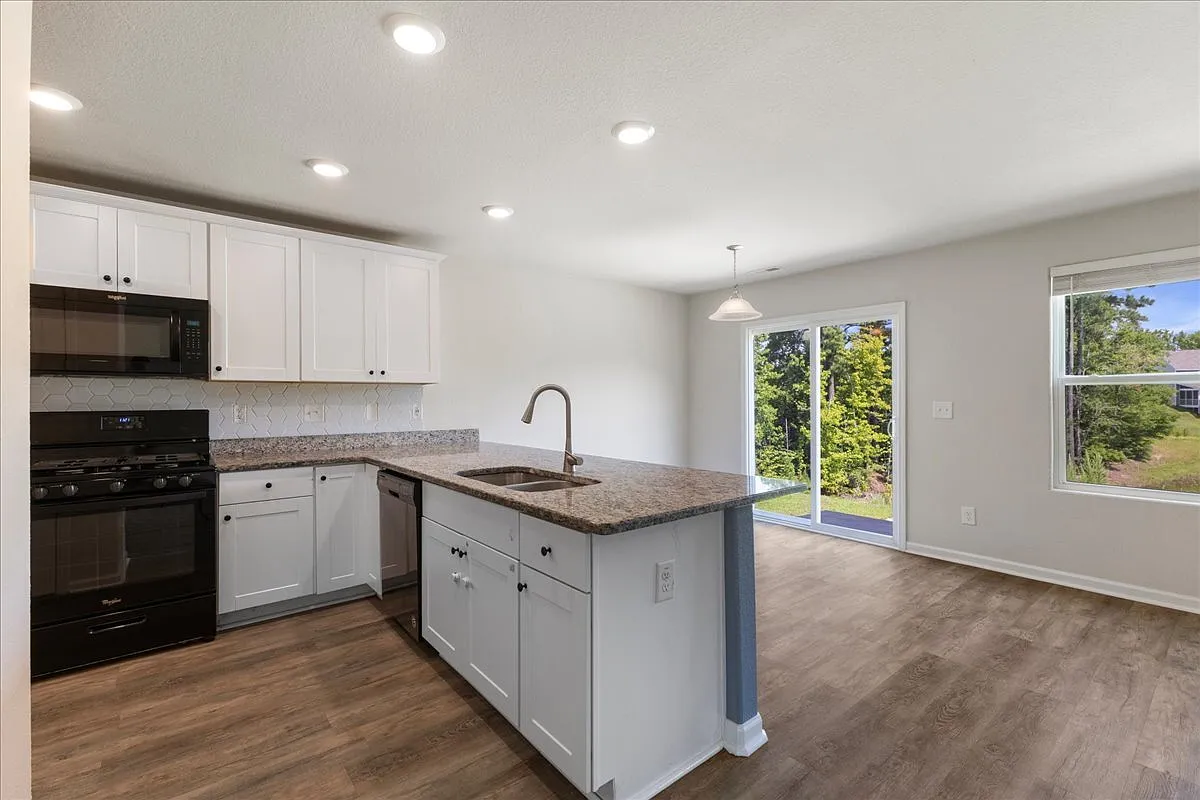 2036 Alderman Way - 1 — Photo 3