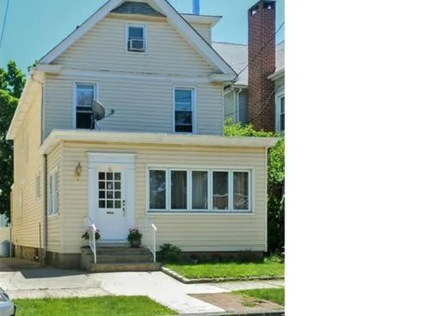 76 Briggs Ave, Yonkers, NY 10701