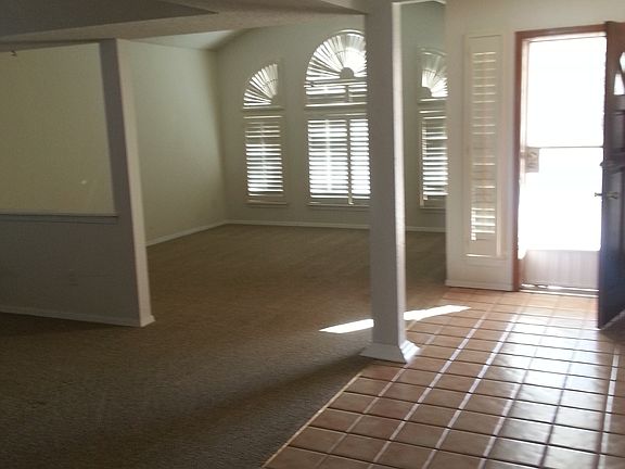 2nd image of 4321 Loma De Brisas Dr