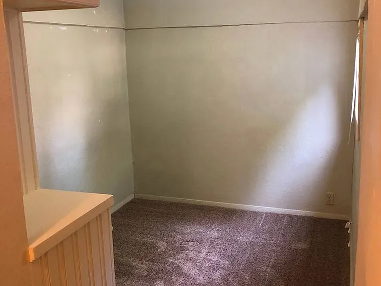 1011B N Corona St — Photo 14