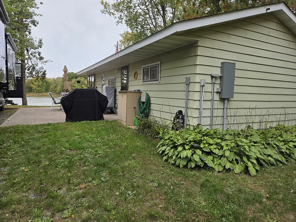 2182 Island Dr