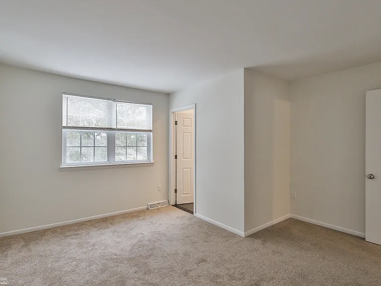 305 S Warminster Rd #D5 — Photo 6