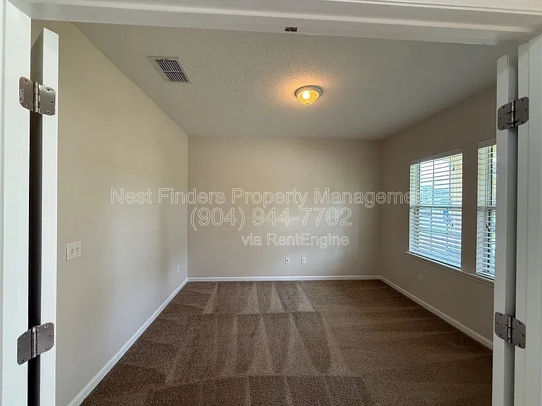 145 Woodfield Ln — Photo 8