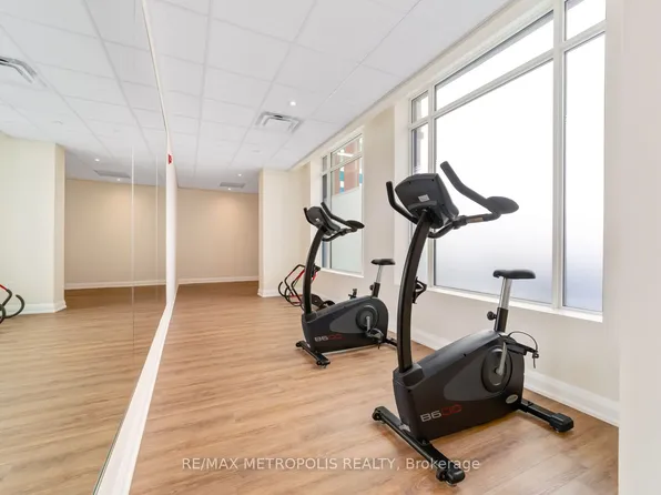 5917 Main St #707, Whitchurch Stouffville, ON L4A 5G4