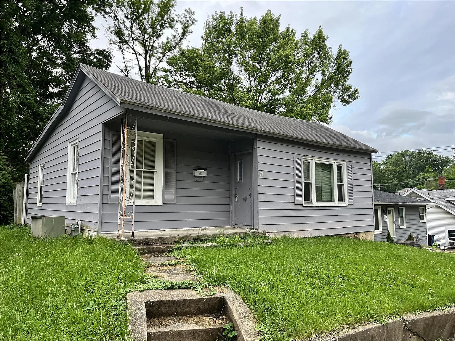 242 W Union St photo 1
