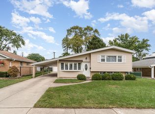 1840 Nimitz Dr, Des Plaines, IL 60018