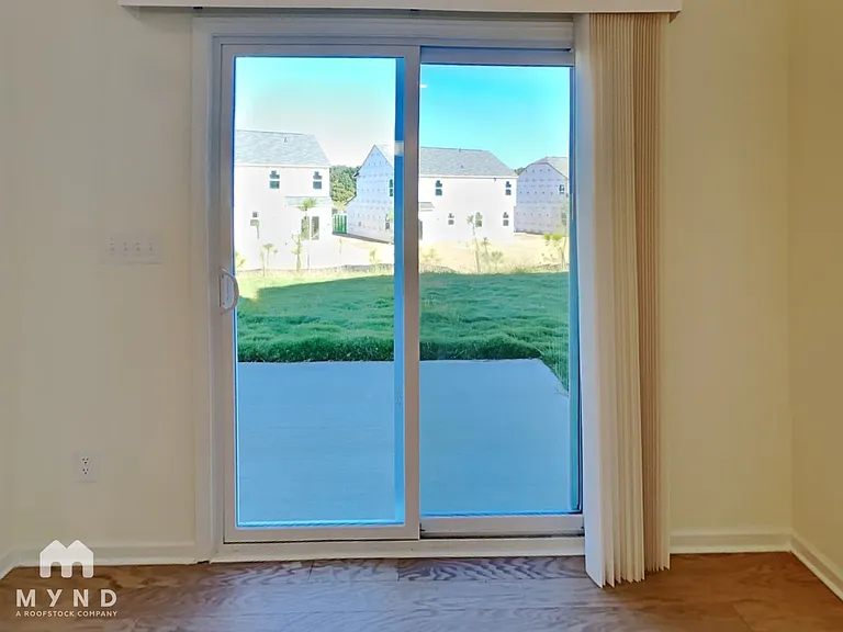 1568 Banham Dr — Photo 28