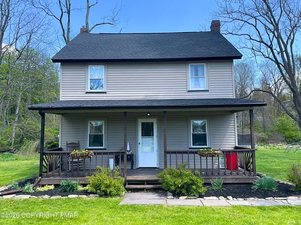 5780 Paradise Valley Rd, Cresco, PA 18326