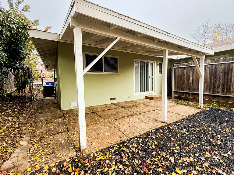 308 Montrose Dr #A — Photo 9