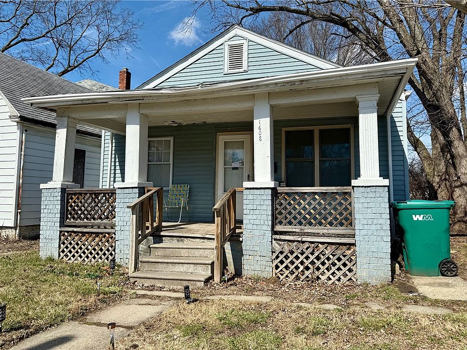 1st image of 1608 E Clay St
