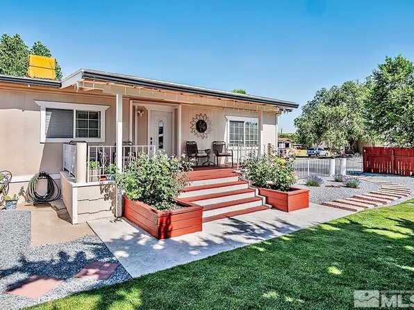 5830 Yukon Dr, Sun Valley, NV 89433