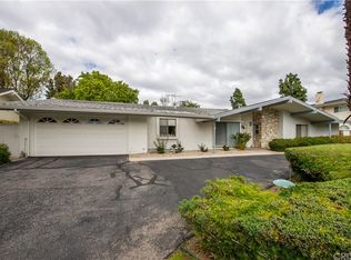 17401 Superior St, Northridge, CA 91325