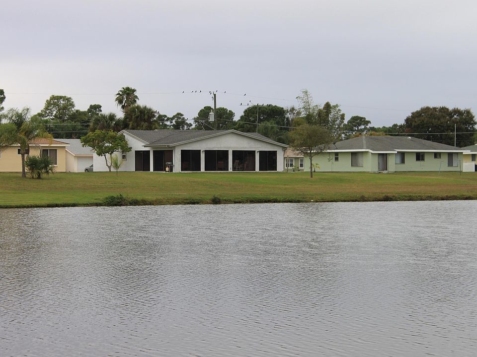 1st image of 2179 SE Sunflower Street