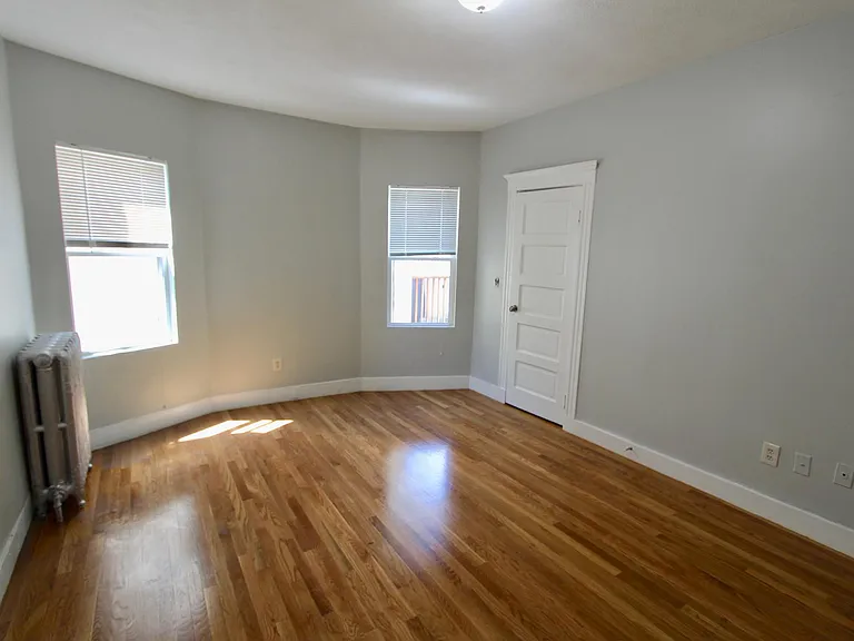 109 Pleasant St #2 — Photo 7