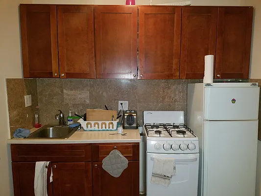 Rented by Secure One LLC | media 8