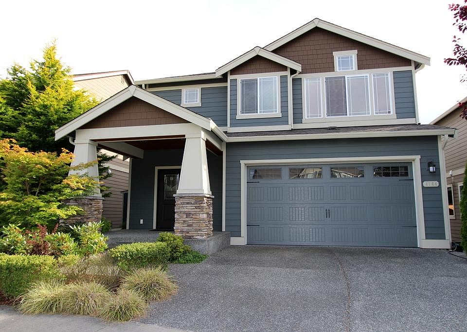 This beautiful home has barely been lived in...shows like new! Nice large driveway too