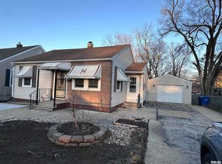 2406 48th St, Moline, IL 61265