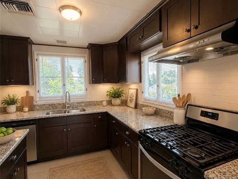 2404 Wetherhead Dr — Photo 8