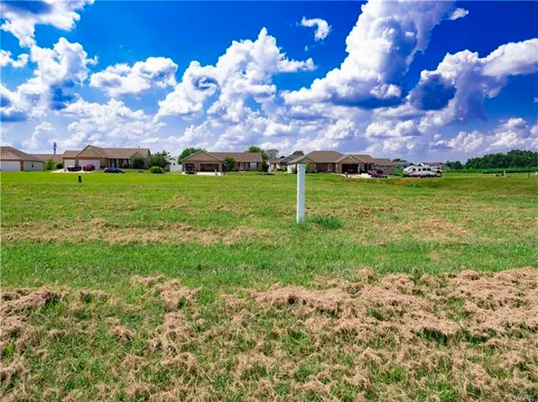 412 Benham Dr, Millstadt, IL 62260