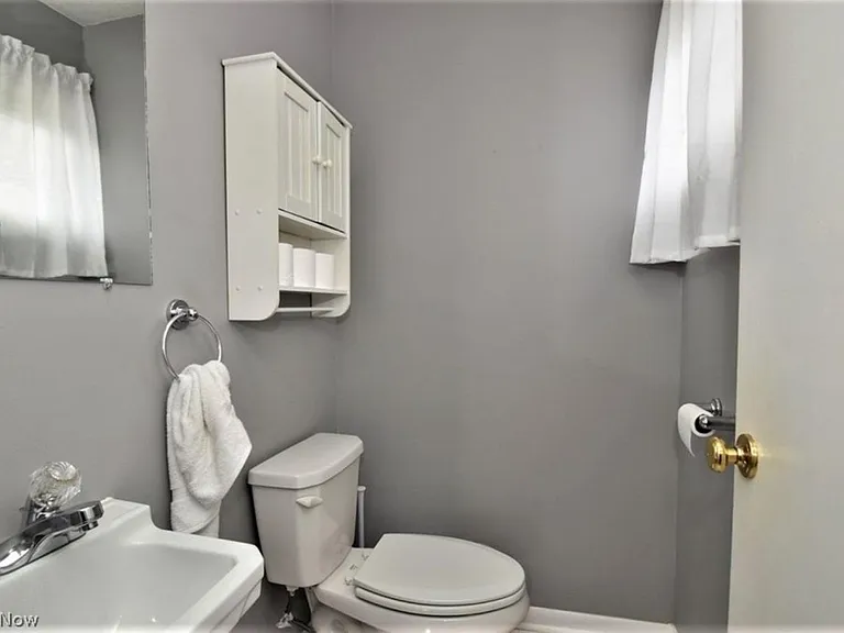 6718 Som Center Rd — Photo 19