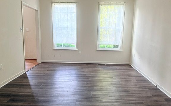 4th image of 1006 Alandale Dr