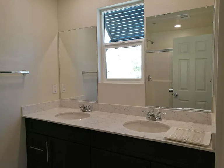 315 Mission Terrace Ave — Photo 3