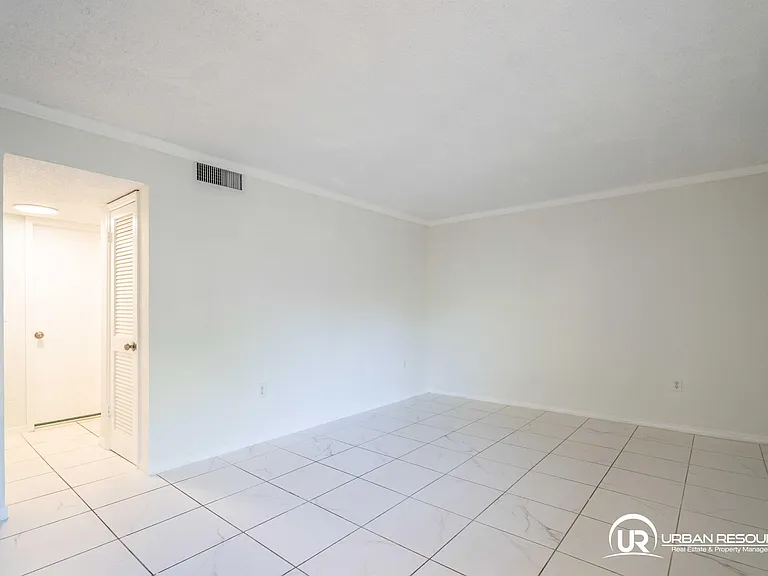 3265 Virginia St #18 — Photo 13