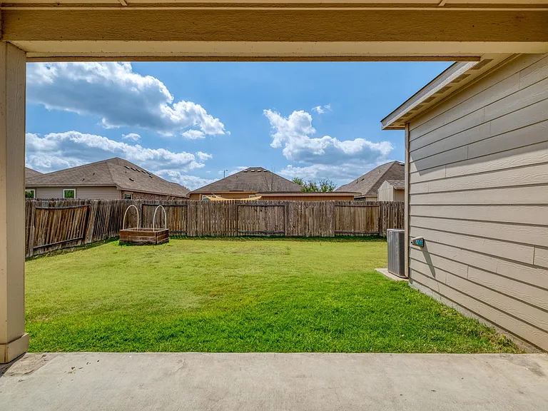 13709 Nelson Houser St — Photo 27
