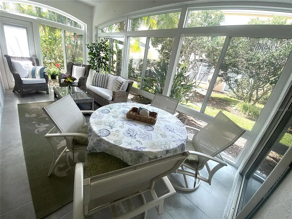 2 bed, 2.0 bath, 1130 sqft, $1,800 — Photo 2