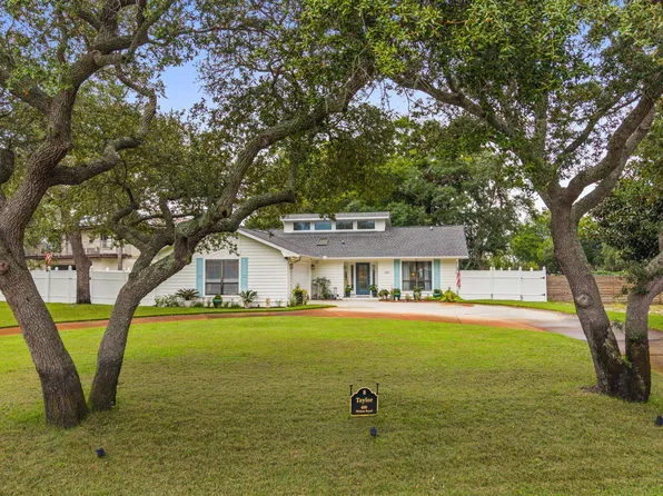 400 Wahoo Rd, Panama City Beach, FL 32408