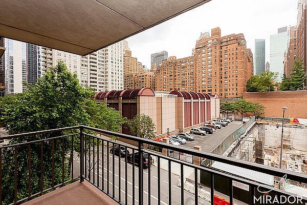 1st image of 330 E 39th St APT 4L
