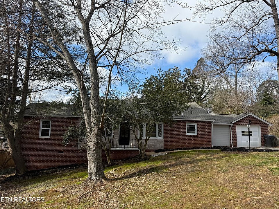 1st image of 5509 NE Hardwood Rd
