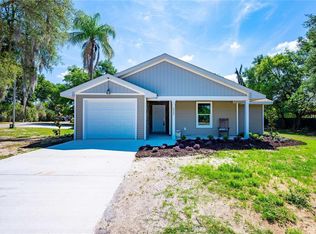 5050 16th St, Zephyrhills, FL 33542