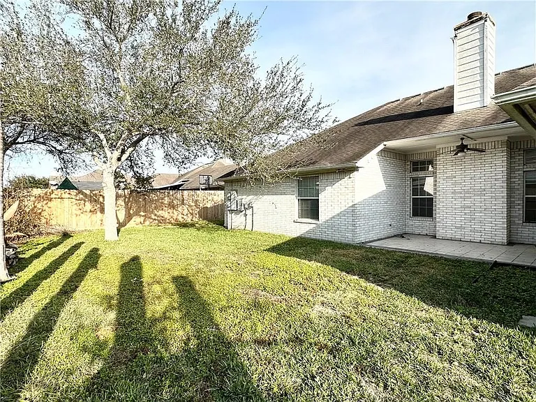 7613 Bayonne Dr — Photo 12