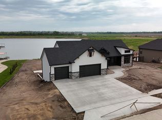 2845 Malibu Dr, Salina, KS 67401