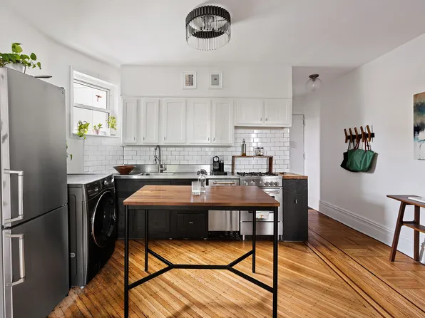 415 9th Street image 2 of 4
