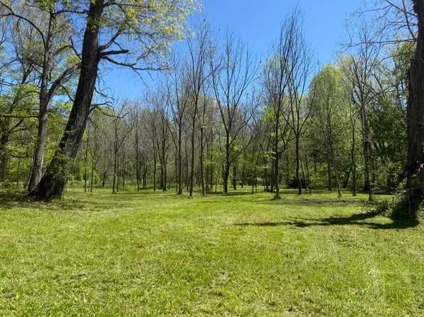 8040 Martin Rd, Three Oaks, MI 49128