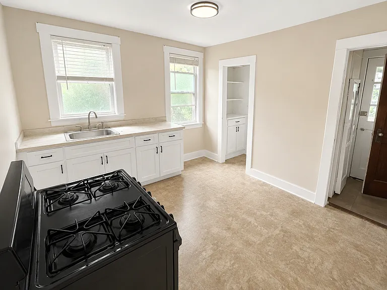 13-15 Paul St #1 — Photo 3