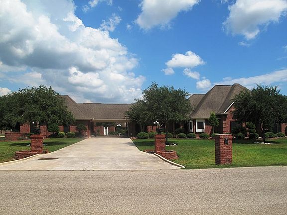 3rd image of 13226 Christi Ln