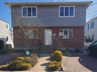 56 Juniper Rd FLOOR 1, Pt Washington, NY 11050