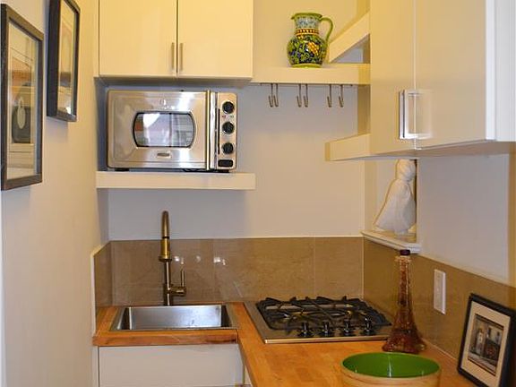 5th image of 415 W 46th St APT 2D