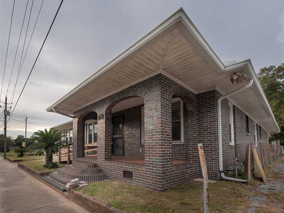 1st image of 420 W Cervantes St