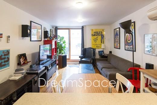 2nd image of 53 Diamond St APT 1B