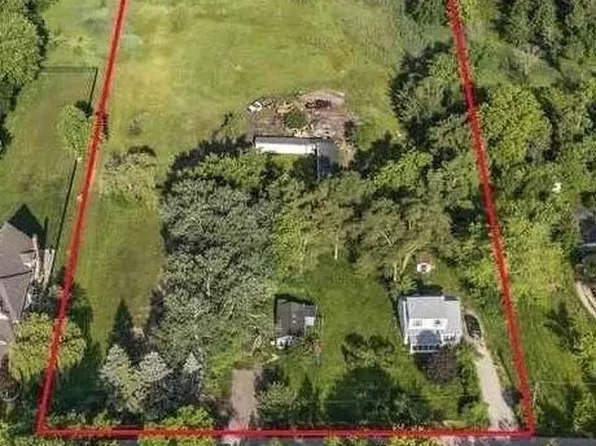 232 Brookville Road, Muttontown, NY 11545
