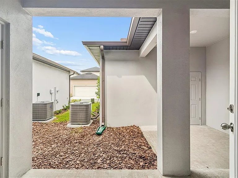 10822 Ichetucknee Way — Photo 43
